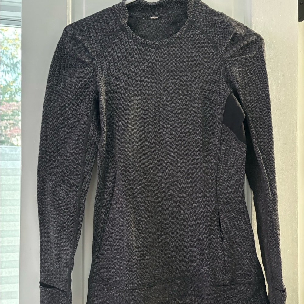 Lululemon Grey (black & white) long sleeve shirt